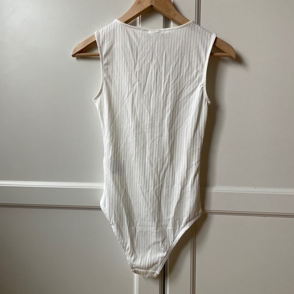 Stretchy V-neck Bodysuit - White - Picture 6 of 7